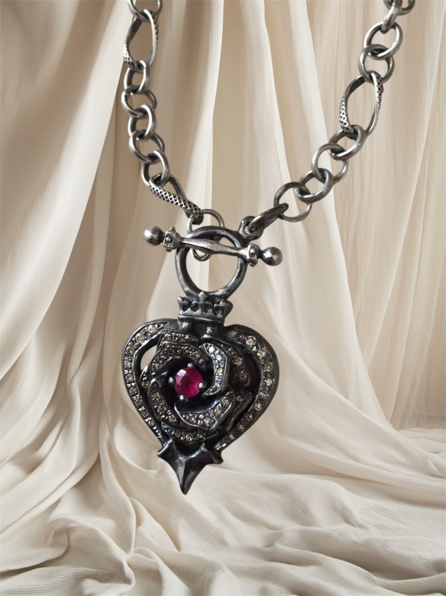 Necklace - Black Platinum Rose Heart