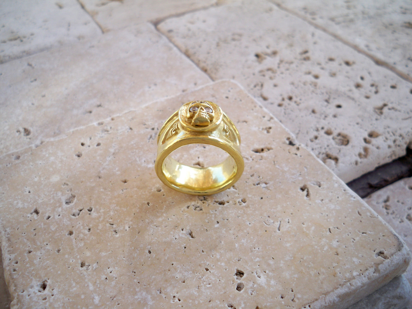 Yellow Gold Skull White Diamond Gotic Ring