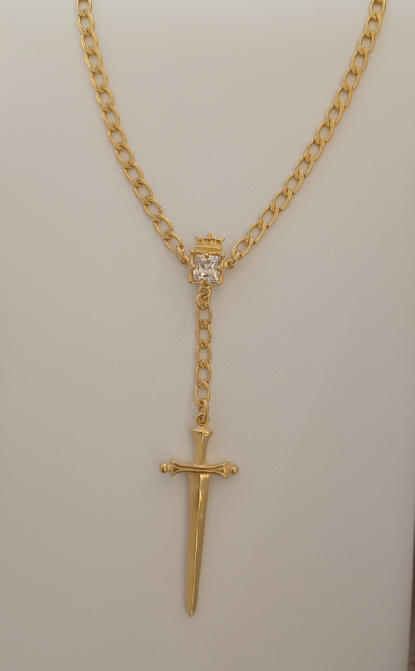 Necklace - Short with Crowned Frame