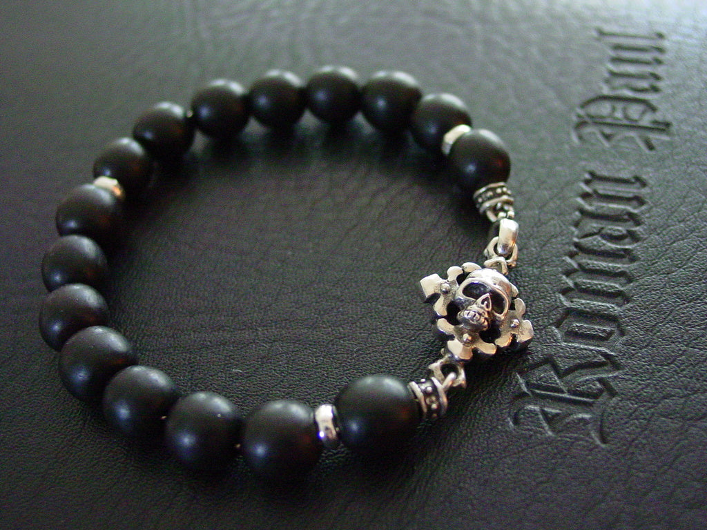 Bracelet - Silver skulls with Black Ebony Beads