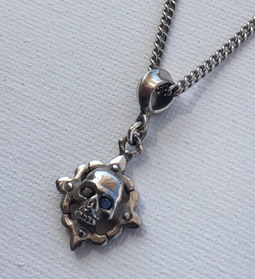 Fleur De Lis Ornament Skull