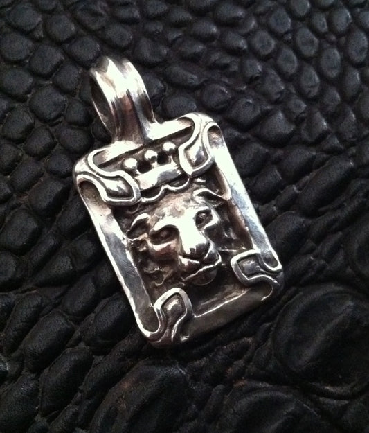 Sterling Silver Crowned Lion Head Pendant