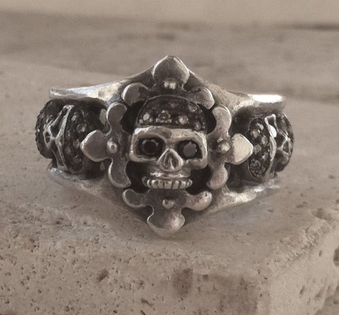 Sterling silver Five Skull Ring with Champagne & Black Diamond Pave