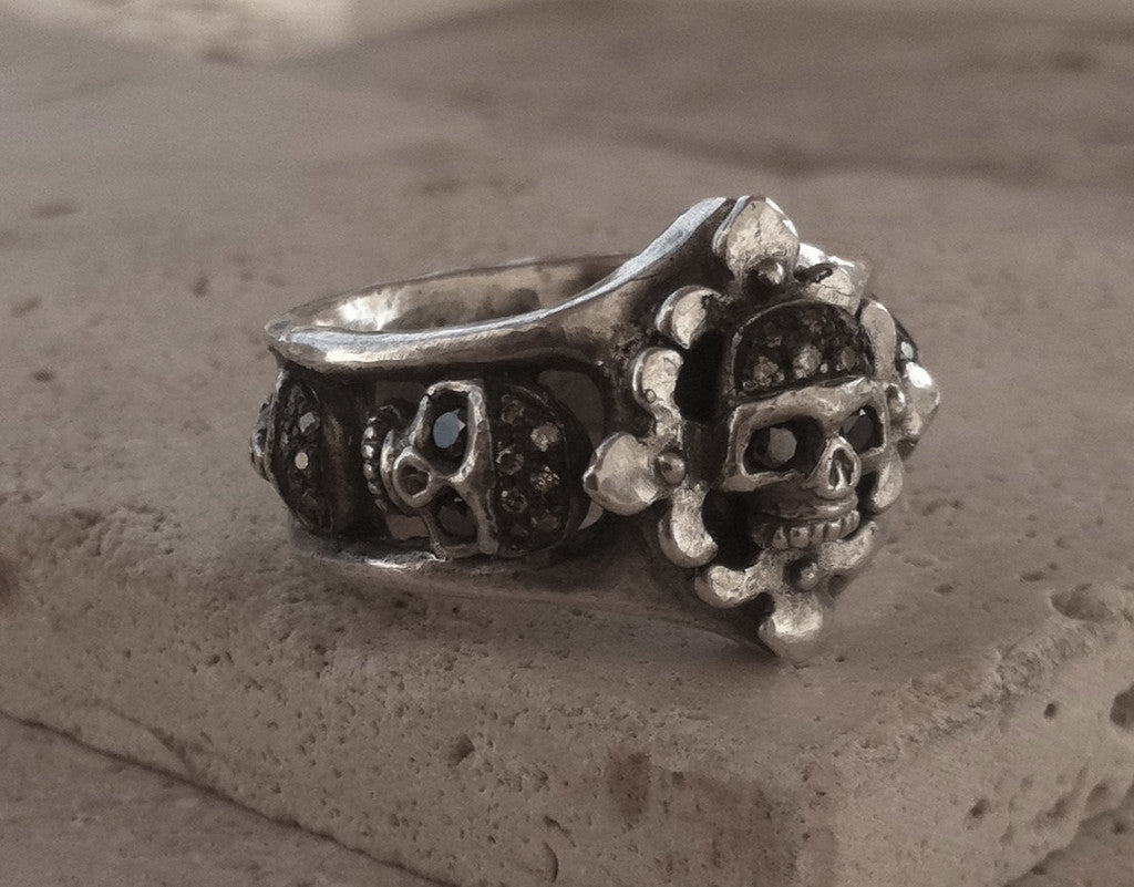 Sterling silver Five Skull Ring with Champagne & Black Diamond Pave