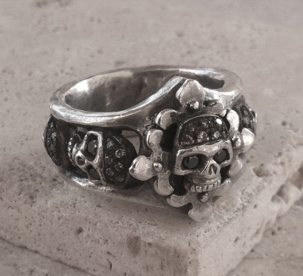 Sterling silver Five Skull Ring with Champagne & Black Diamond Pave