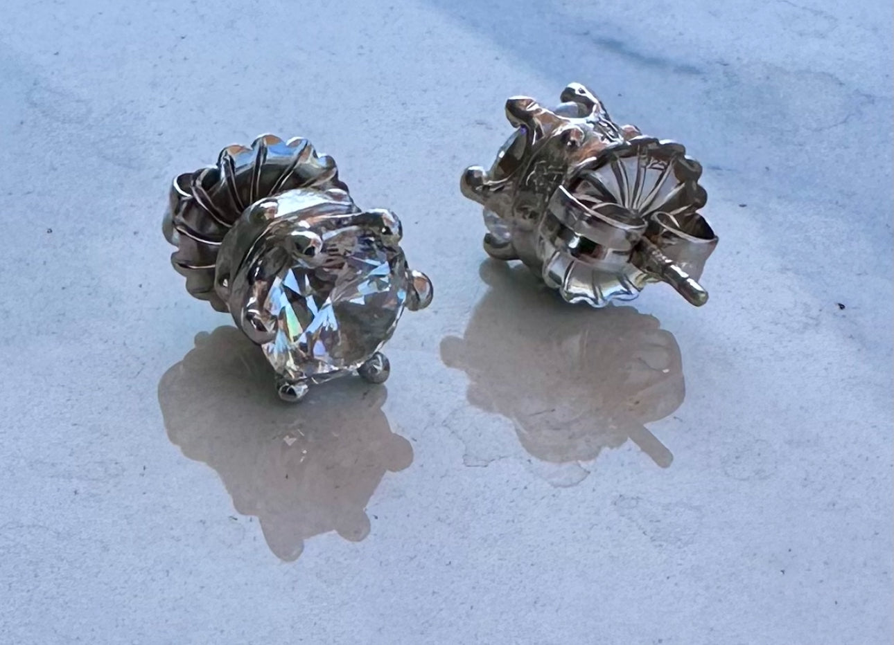 CROWN STUD EARRINGS & CZ