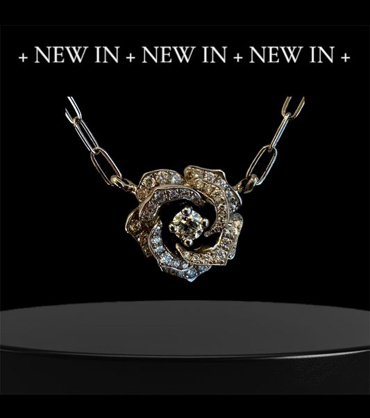 Necklace - 14 k White gold diamond rose