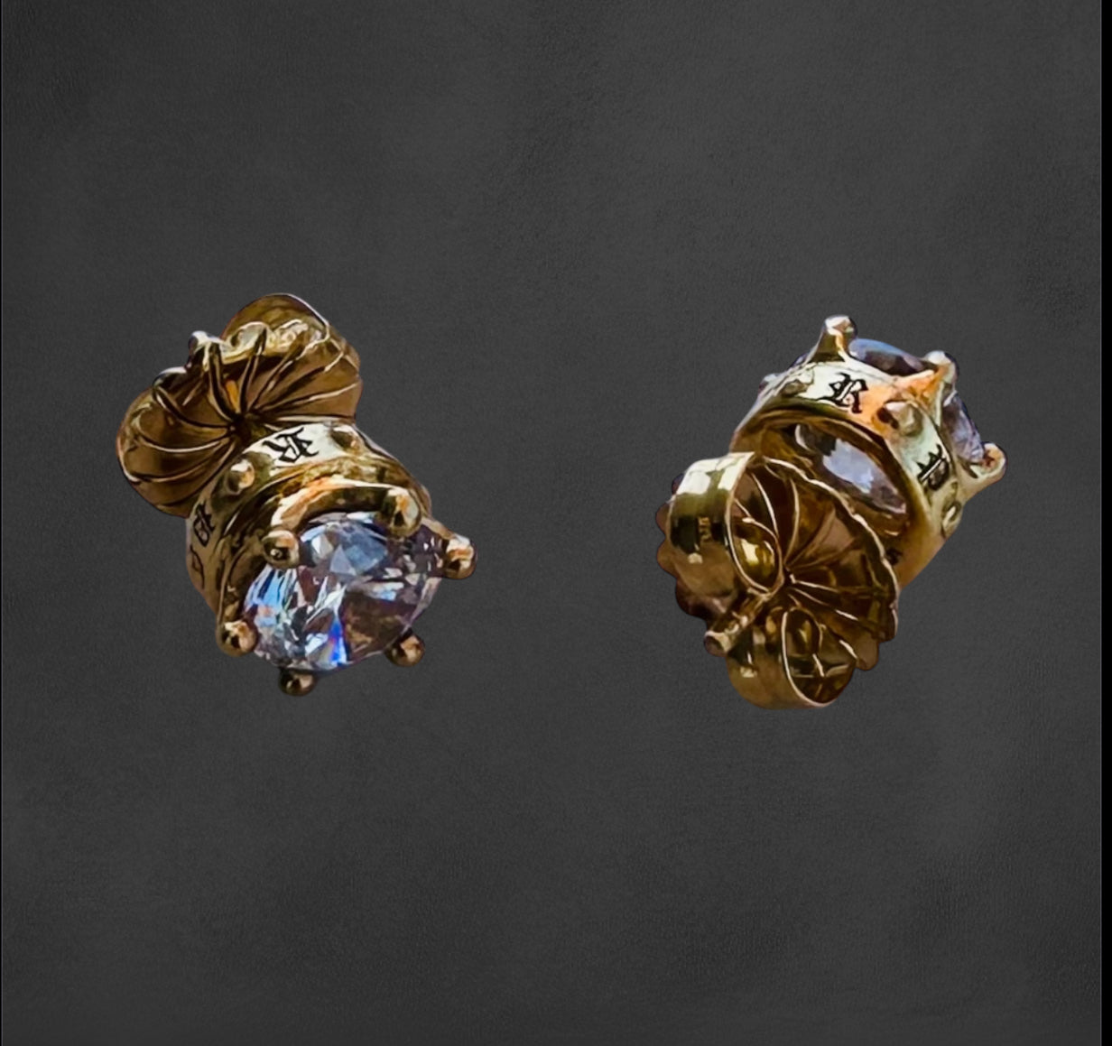 CROWN STUD EARRINGS & CUBIC ZICONIA