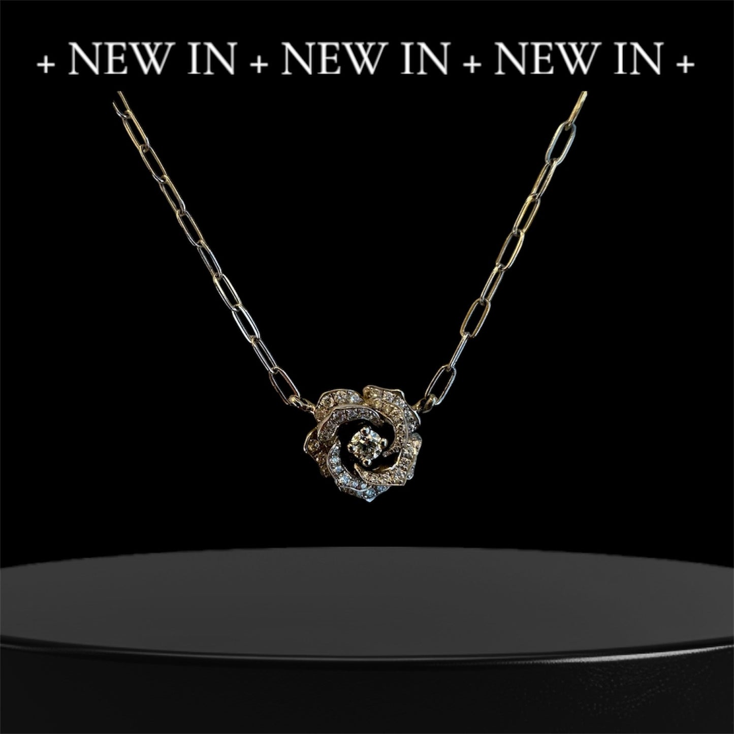 Necklace - 14 k White gold diamond rose