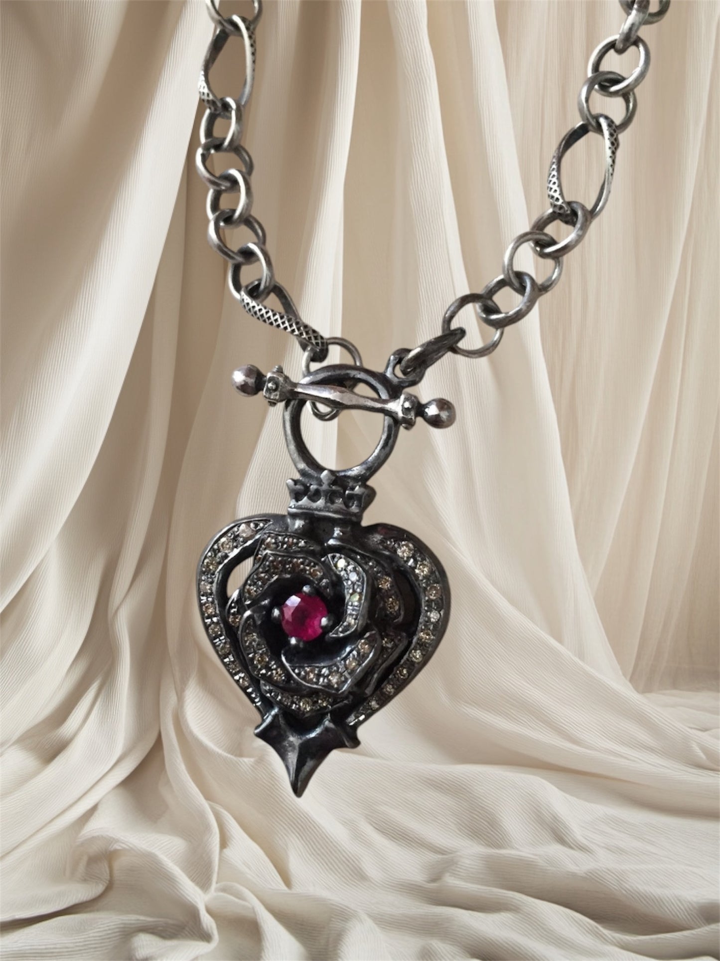 Necklace - Black Platinum Rose Heart