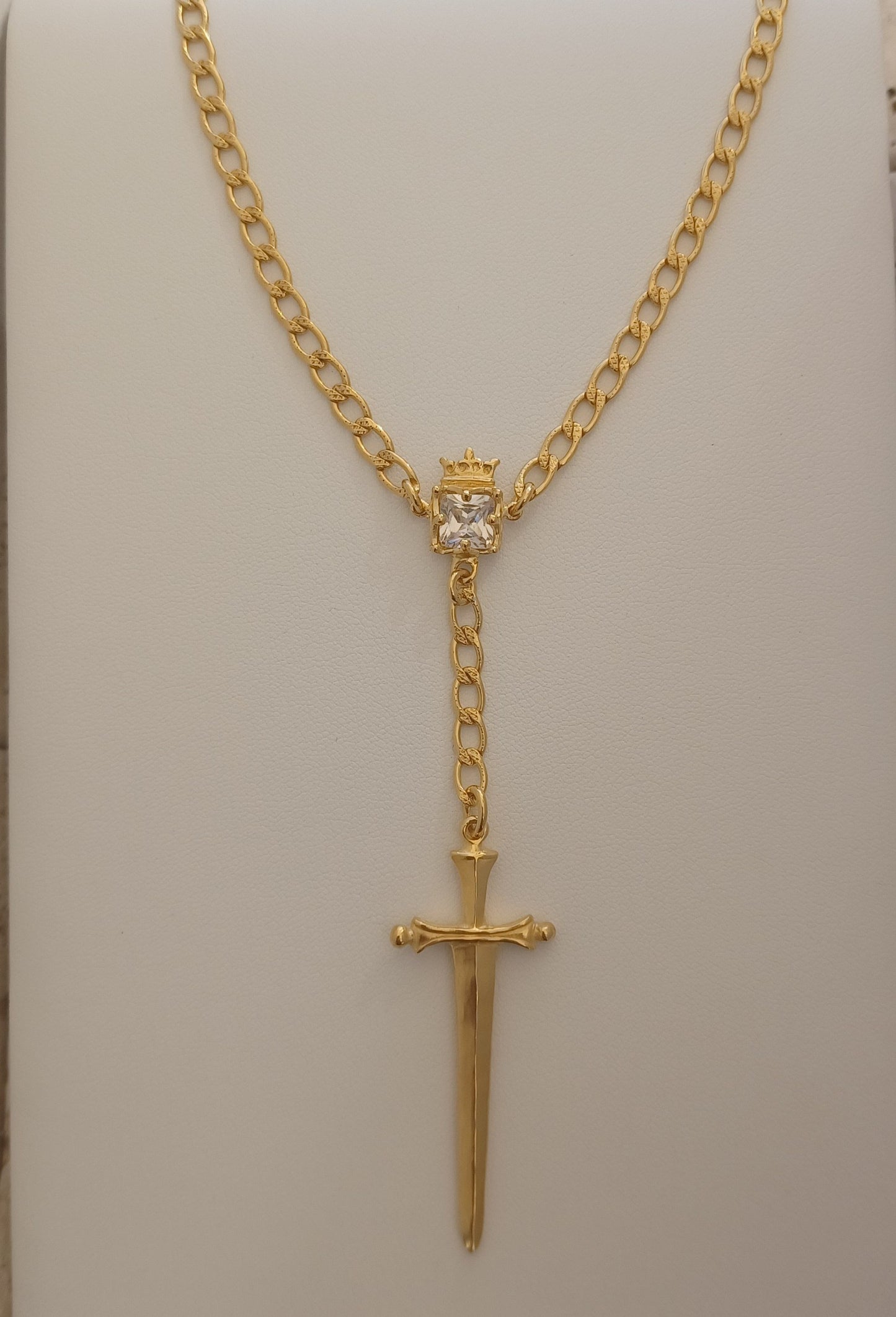 Necklace - Short with Crowned Frame