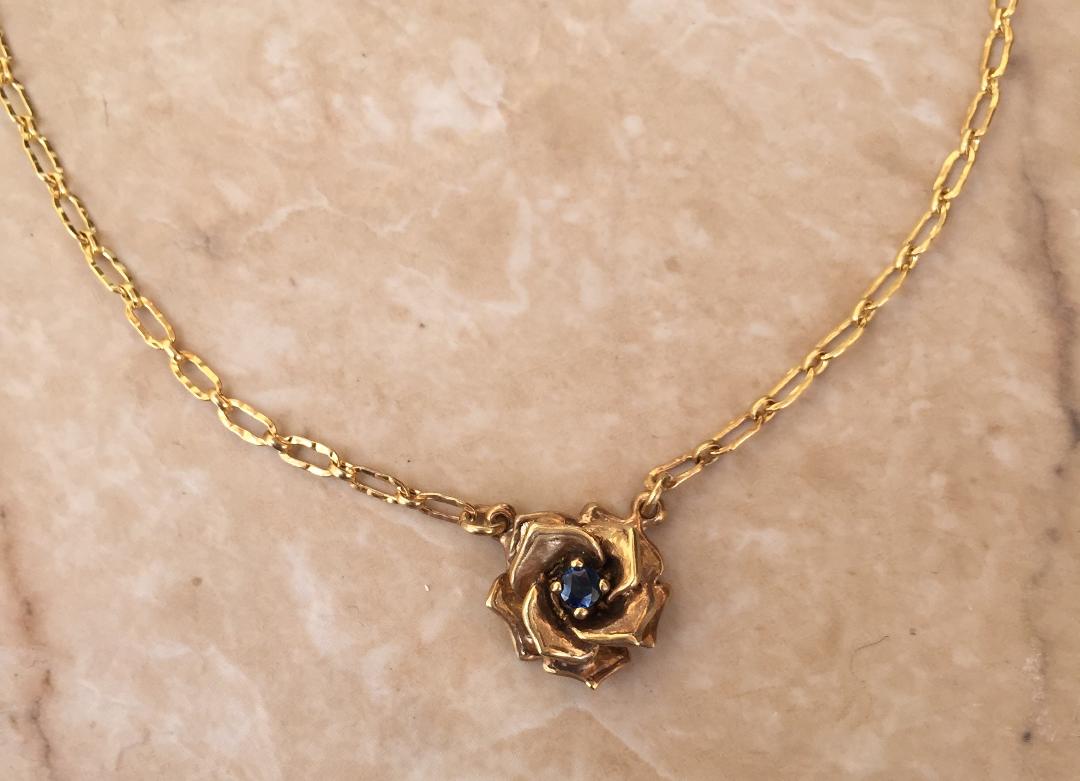Necklace - White Gold Rose with Sapphire