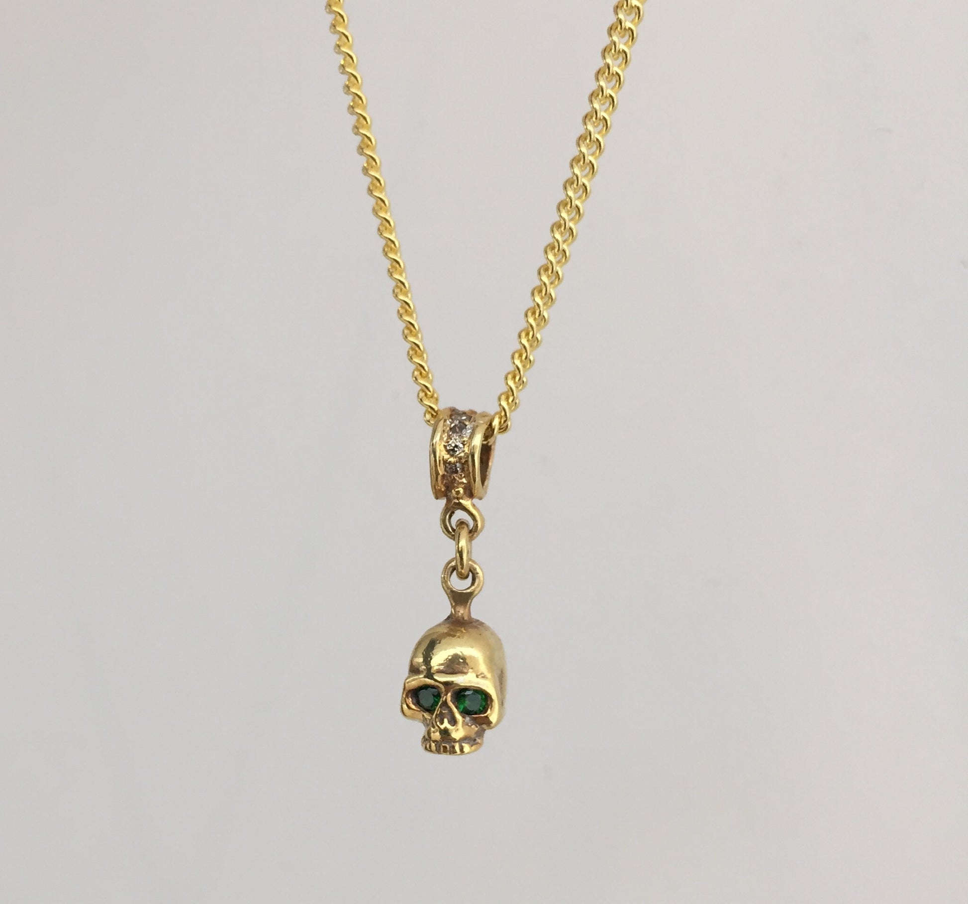 Necklace - Golden Skull with Emeralds and champagne diamonds by RP