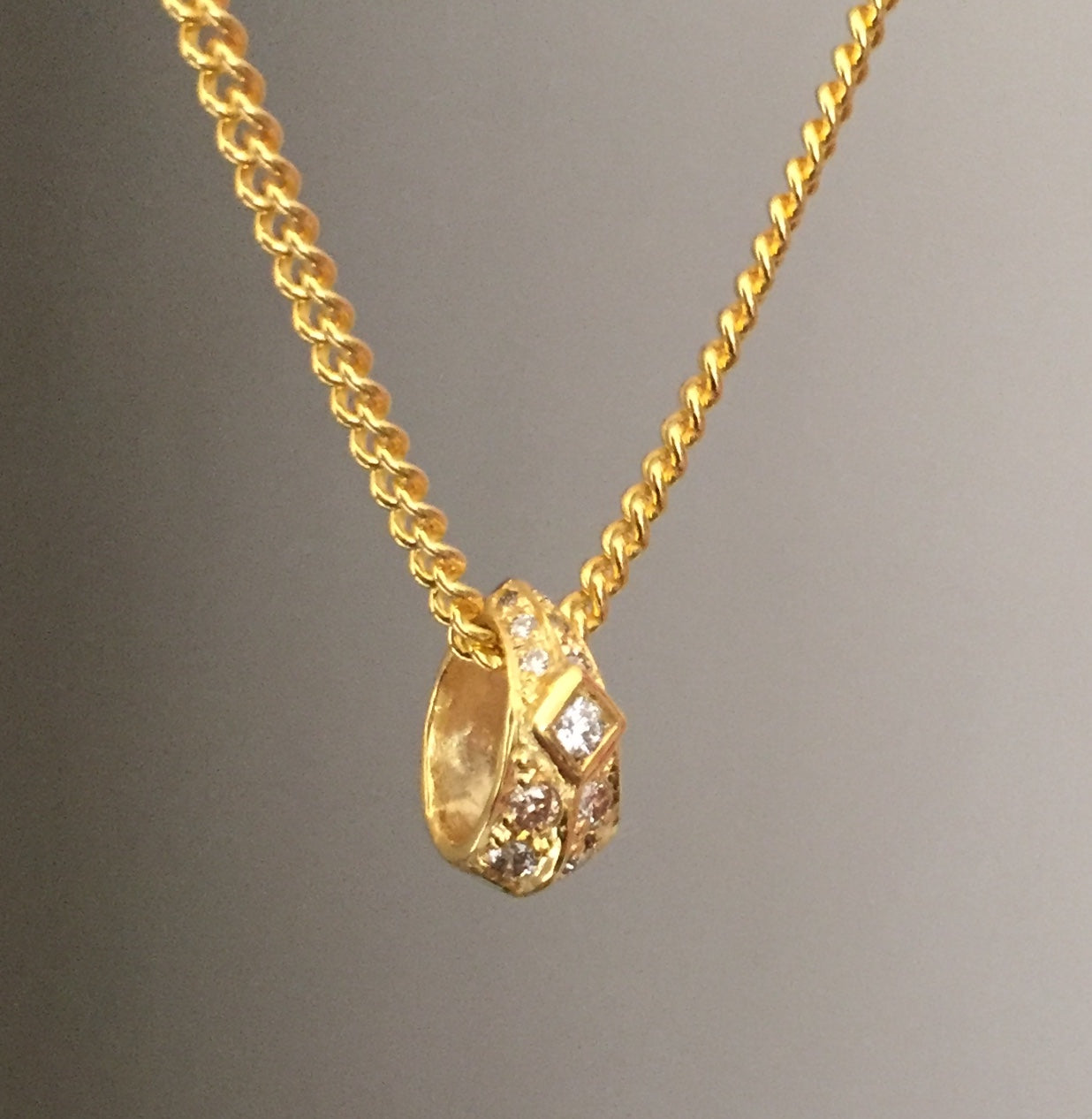 Necklace - Golden Diamond Roundel by Roman Paul