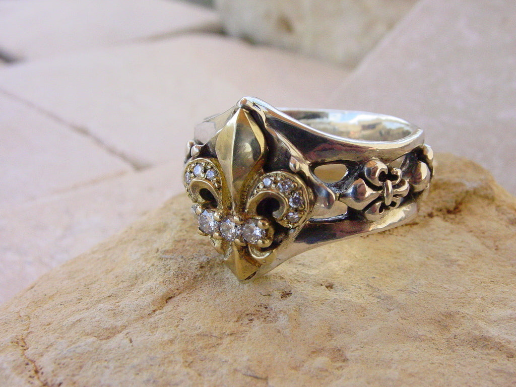 Sterling Silver Ring with 18k Gold Fleur de Lis & Diamond Pave