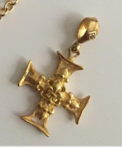 Necklace - pendant fld cross